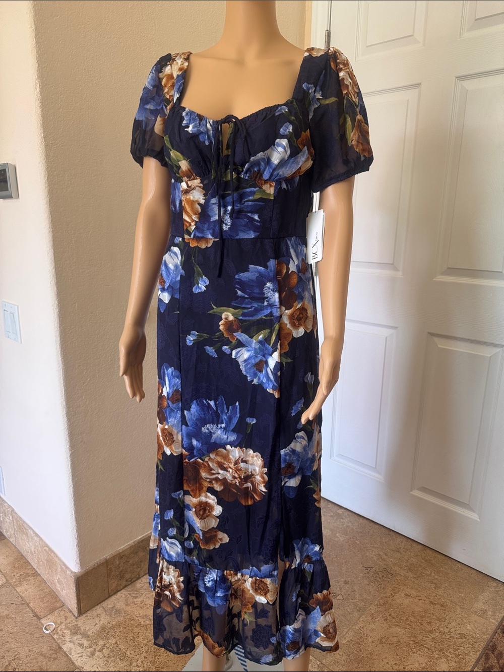 NWT BCX Navy Blue Floral, Puff-Sleeve Maxi Ruffled Front Dress. Size Junior L